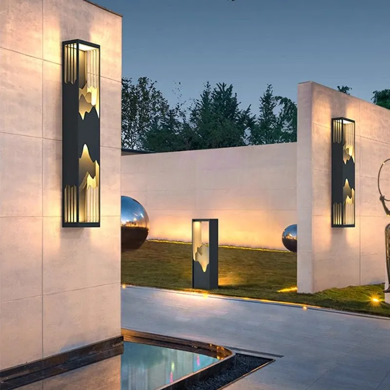 Aeternus Outdoor Wall Lamp