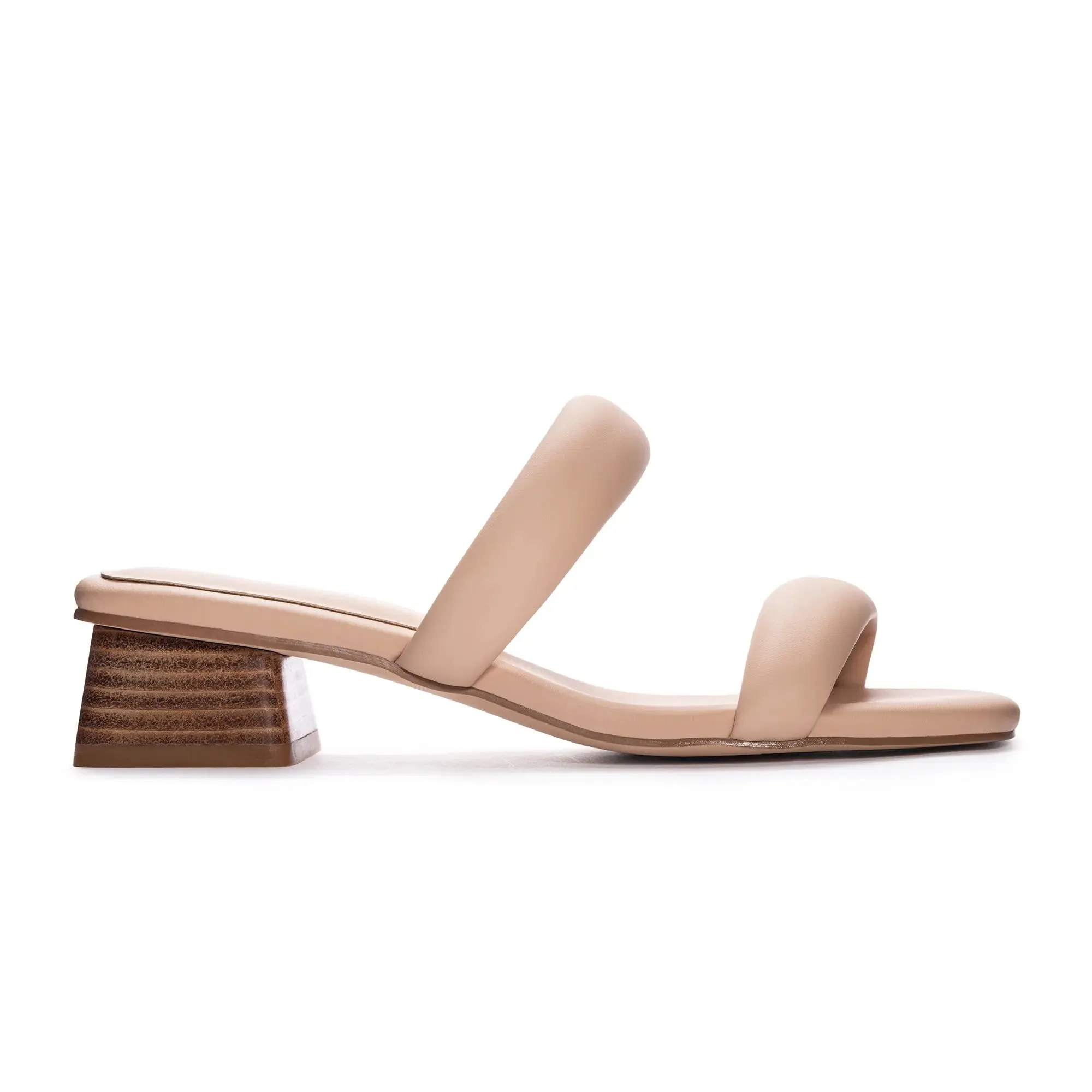 Alistair Sandal in Nude