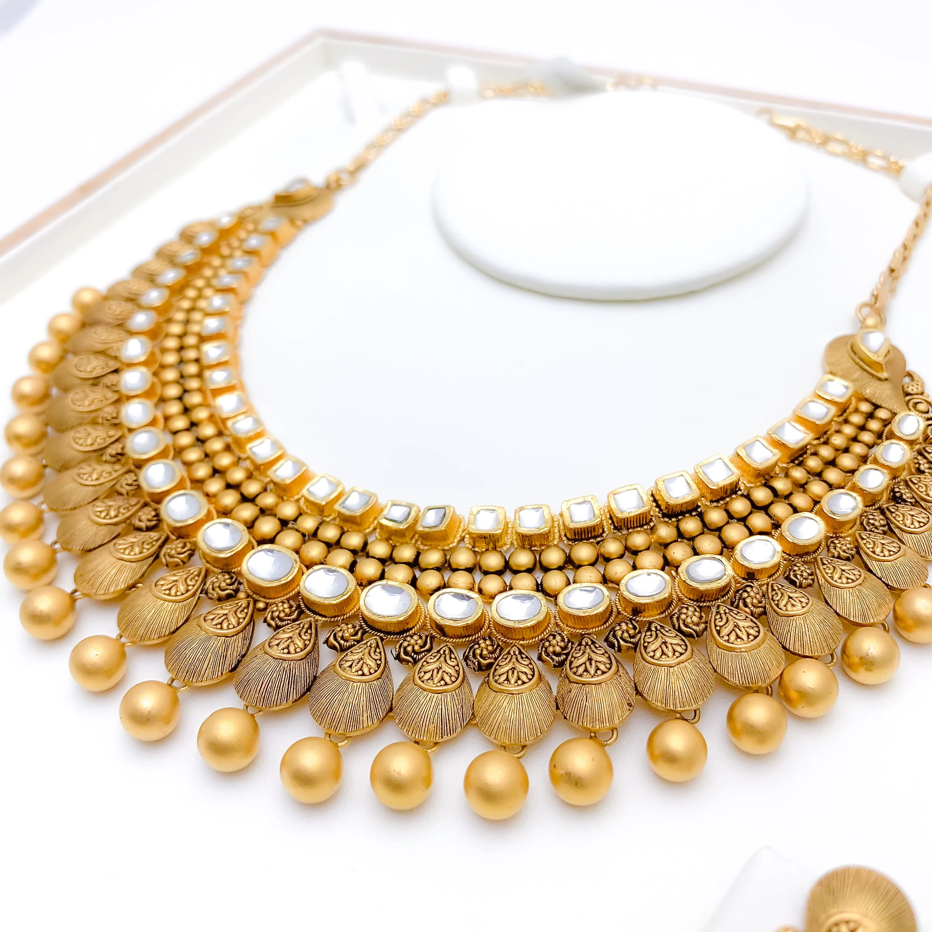 Antique Beaded Kundan Choker Set