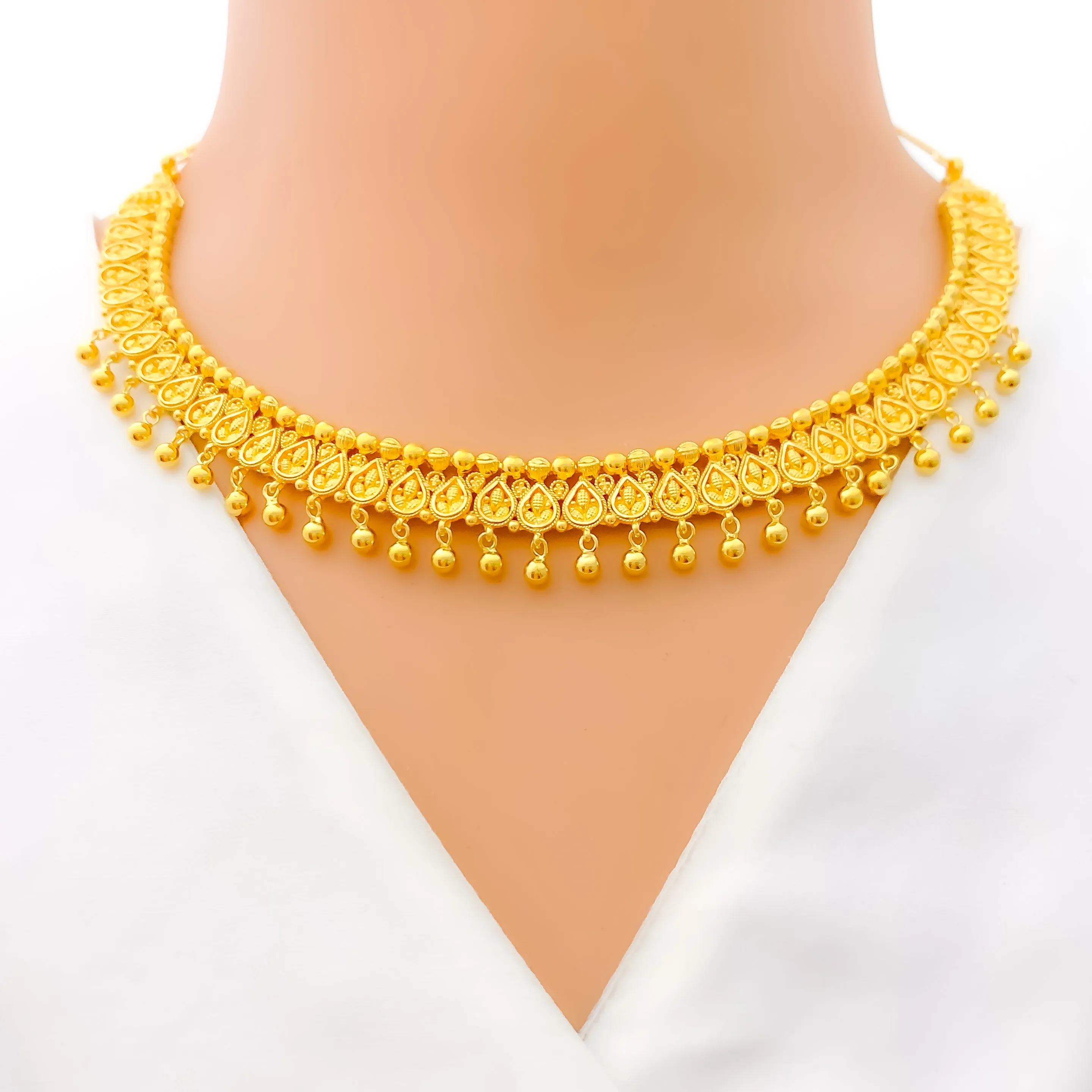 Beautiful Drop leaf 22k Gold Necklace Set