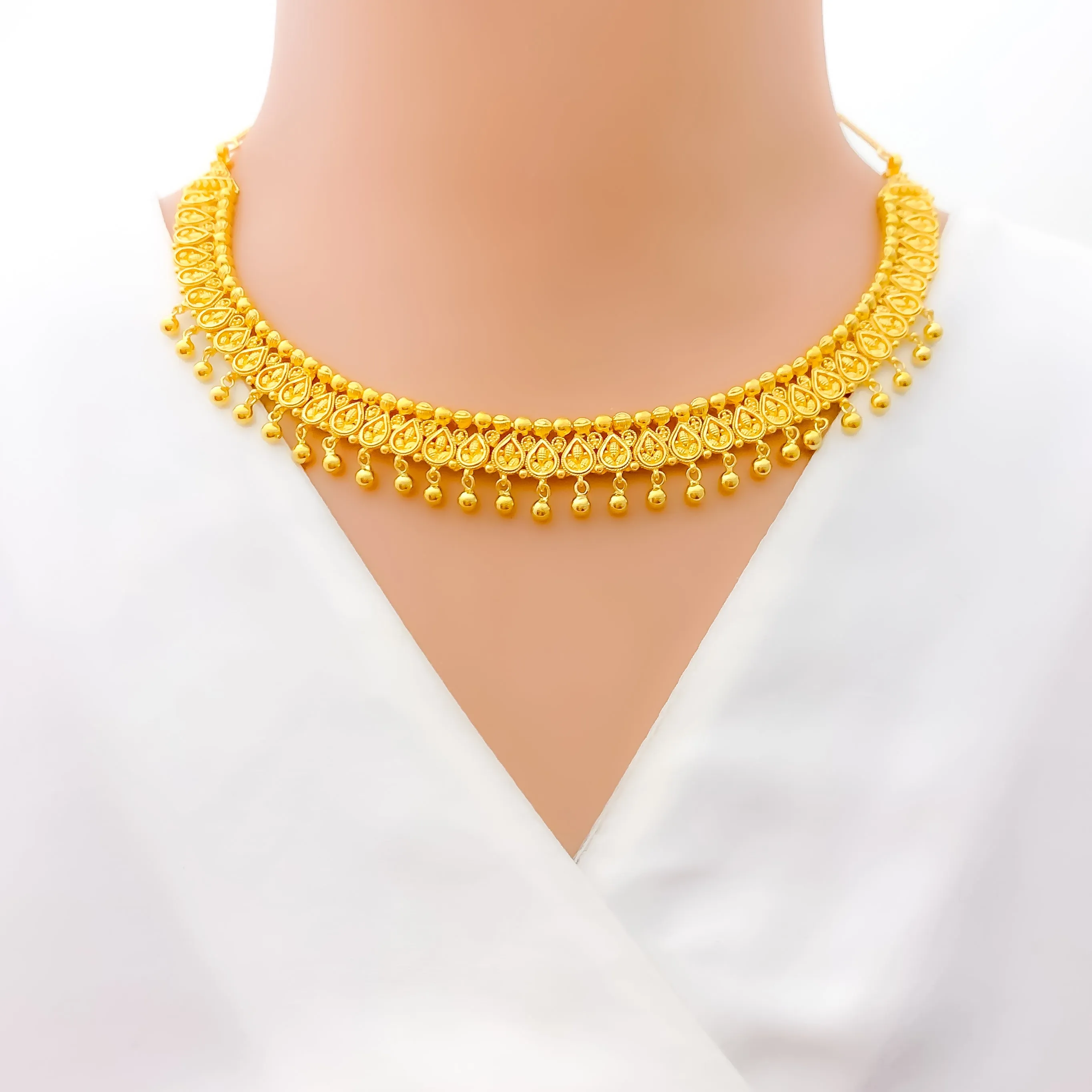 Beautiful Drop leaf 22k Gold Necklace Set