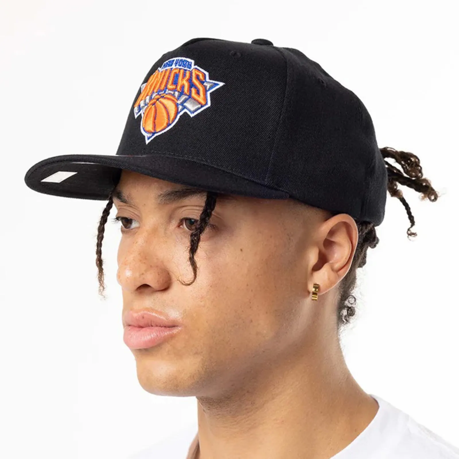 New York Knicks Logo Classic Red Snapback By Mitchell & Ness Black & Team Colour