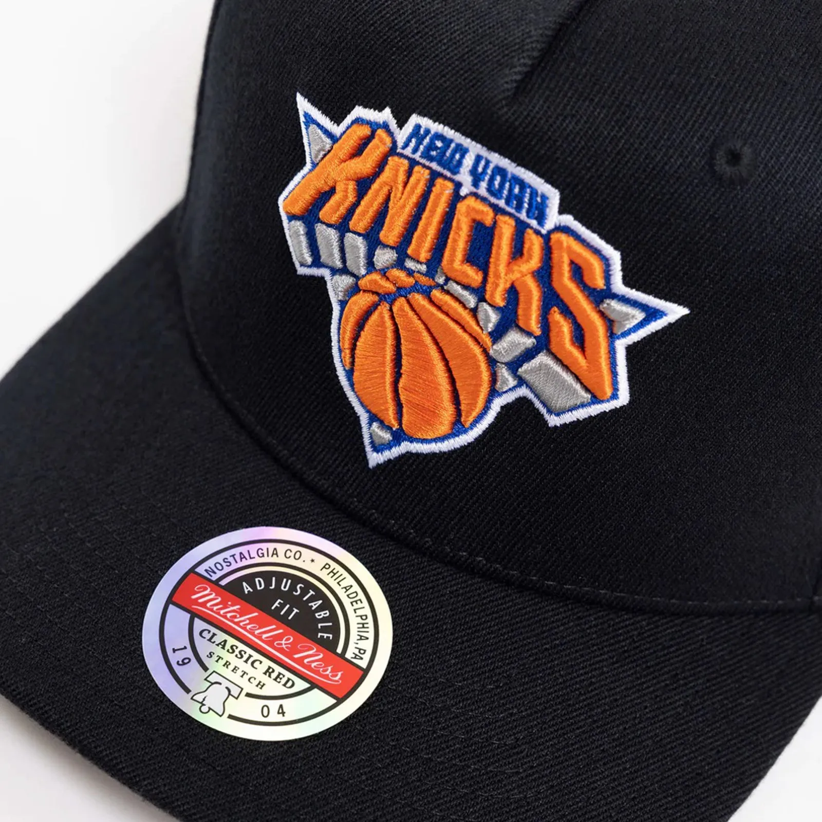 New York Knicks Logo Classic Red Snapback By Mitchell & Ness Black & Team Colour