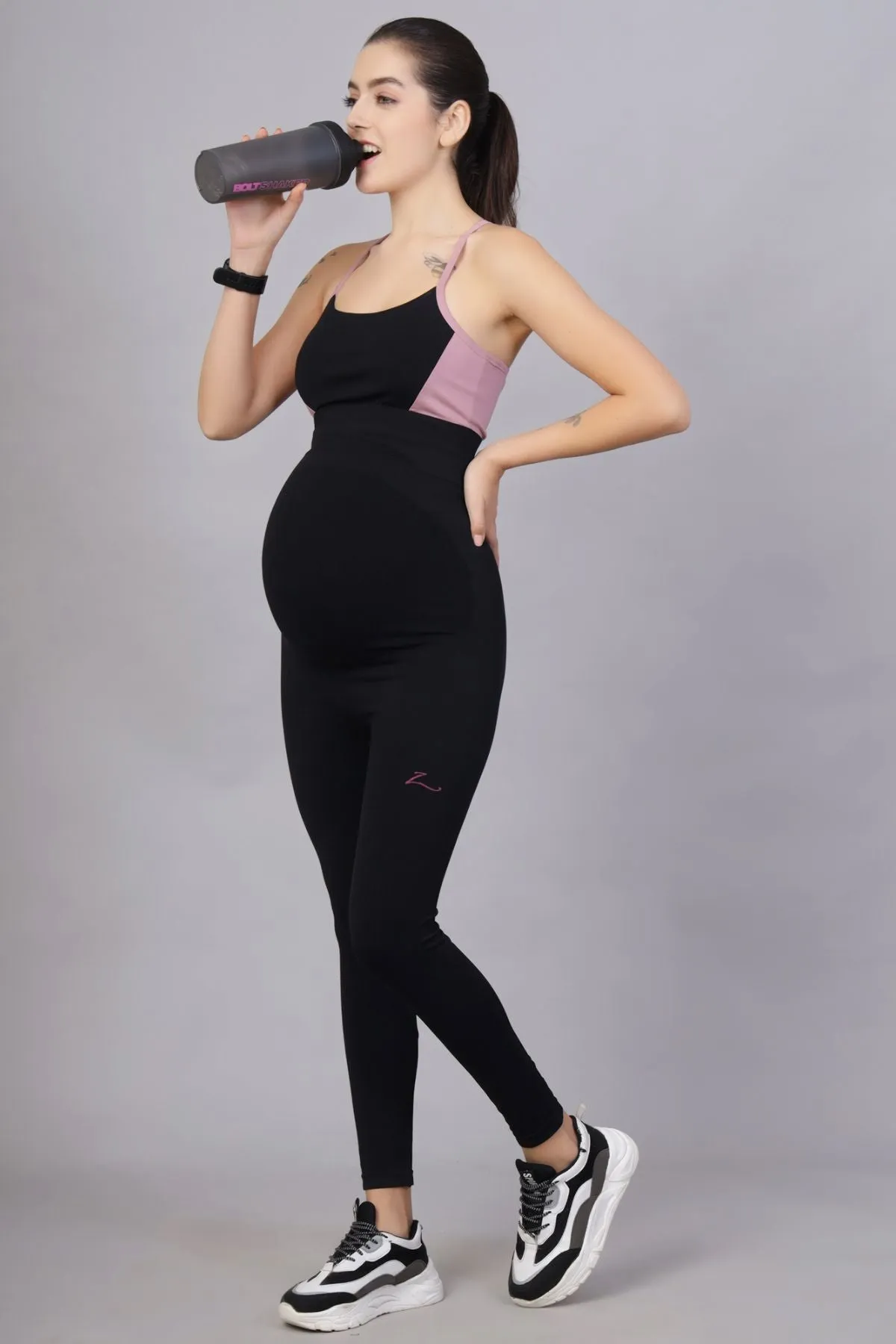 Seamless Adaptable Bump Support Black Maternity Leggings